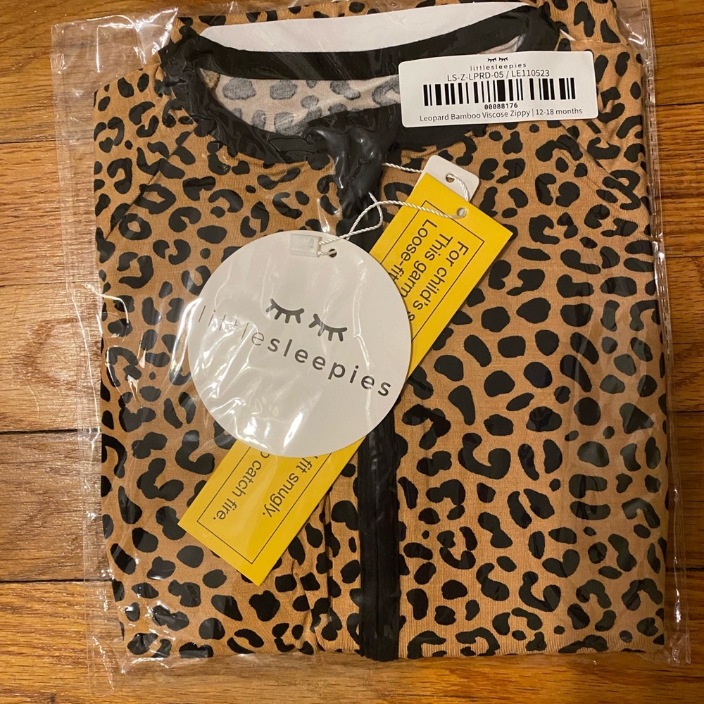 Little Sleepies NIB classic leopard zippy, 12-18 months